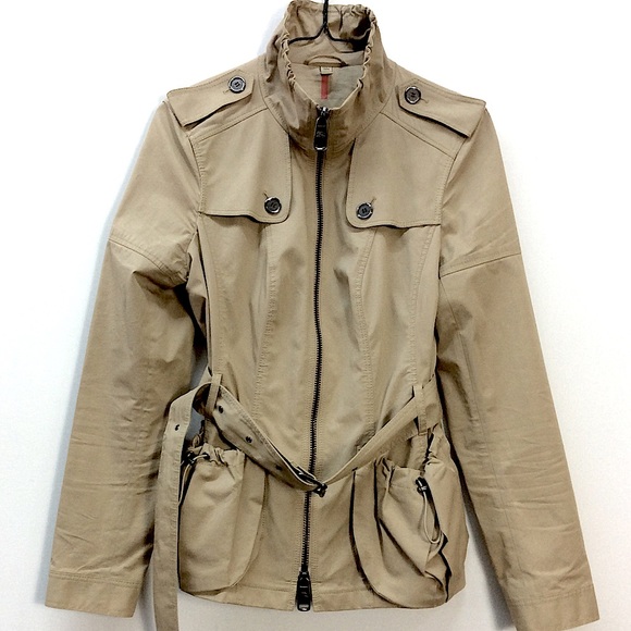 **SOLD SOLD**BURBERRY London* (8) KHAKI JACKET. - Picture 14 of 16